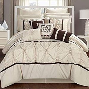 Comforter set